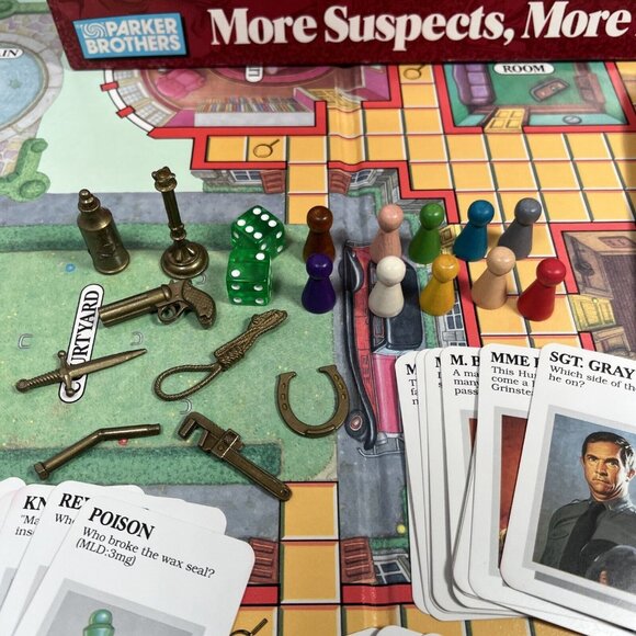 CLUE Master Detective Parker Brothers Original 1988 Complete Brass Tone Weapons - Picture 2 of 16